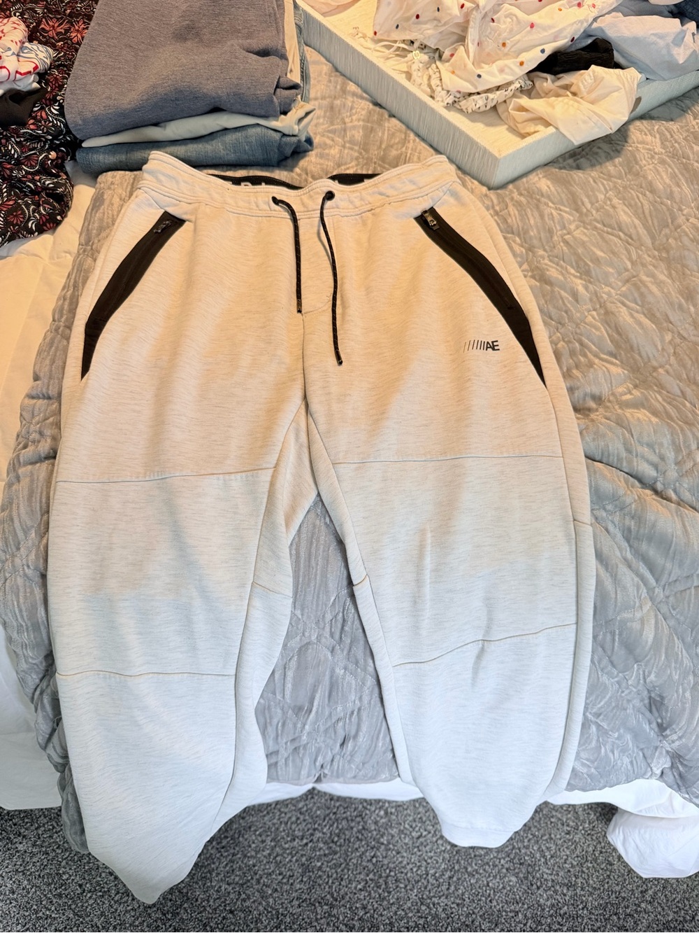 American Eagle Outfitters Light Gray Men’s Athletic Shorts with Black Trim